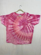 Load image into Gallery viewer, XXL Queen of Hearts Tee