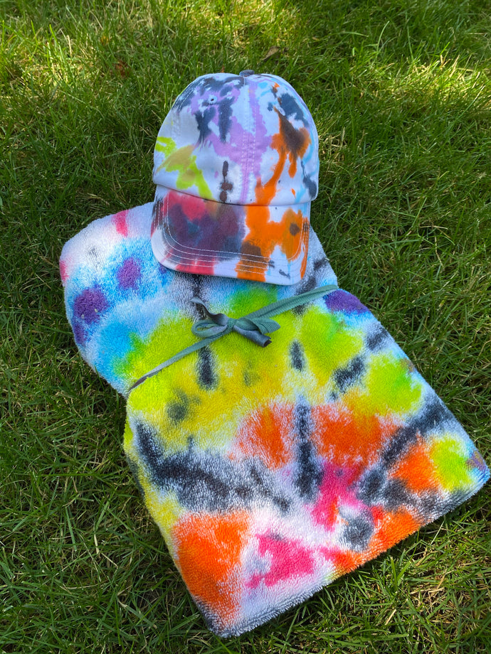 Towel & Baseball Hat Gift Set