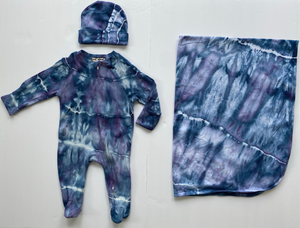 Zip Up Onesie, Hat & Swaddle Set (includes personalization)