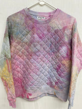 Load image into Gallery viewer, MEDIUM Quilted Pullover